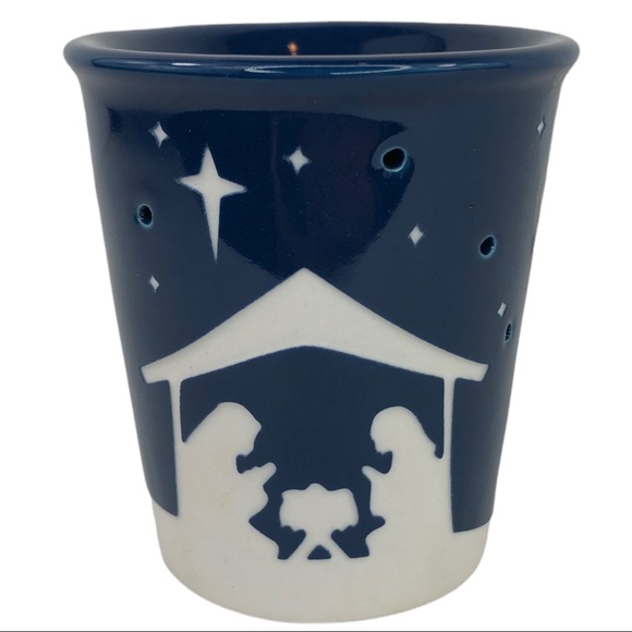 Scentsy Silent Night Nativity Plug-In Nightlight Warmer - Picture 3 of 8